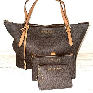Michael Kors Brown Signature Tote Set